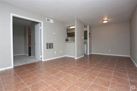 Del Mar Apartments - Houston, TX | Apartments.com