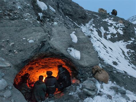 Shepherd’s Cave, Afghanistan | Survival shelter, Afghanistan, Photo