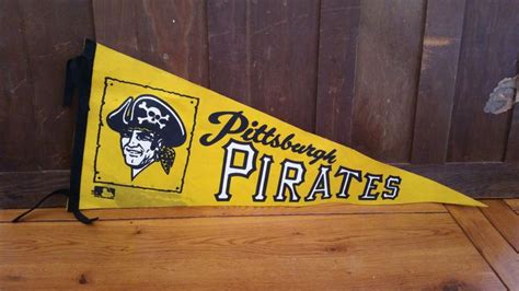 Vintage Pittsburgh Pirates Felt Souvenir Pennant | Etsy | Pennant ...