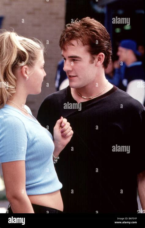 VARSITY BLUES (1999) ALI LARTER, JAMES VAN DER BEEK VYBU 023 Stock Photo - Alamy