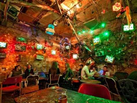 9 Best Ruin Bars in Budapest - Hellotickets