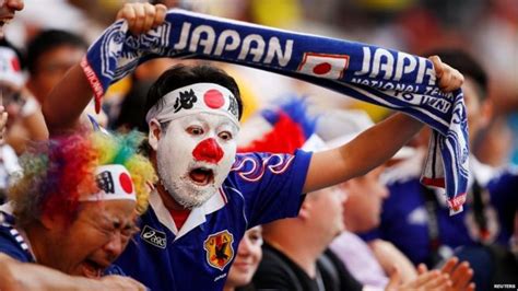 Japan’s tidy fans win support at the World Cup – Business in Japan