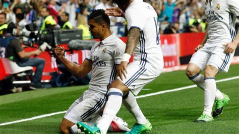 WATCH: Real Madrid's Casemiro Scores First Goal in El Clasiso