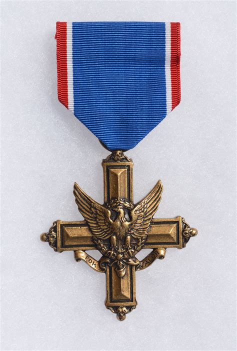 Pin on Distinguished Service Cross (U.S. Army)