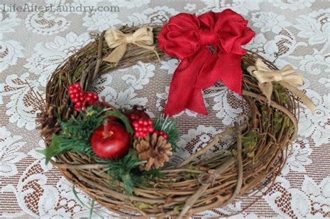 Christmas Bow Wreath - Life After Laundry