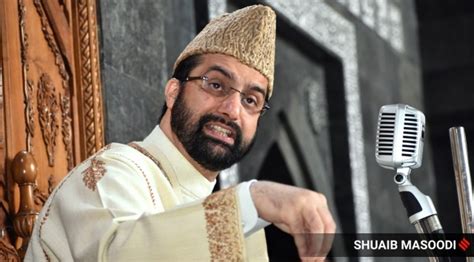 Mirwaiz Umar Farooq released from house arrest after 4 years, leads ...