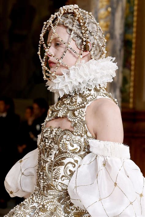 Alexander McQueen Fall 2013 rtw | Baroque fashion, Alexander mcqueen ...