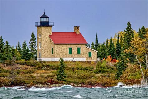 Copper Harbor Lighthouse Photograph by Susan Rydberg - Pixels