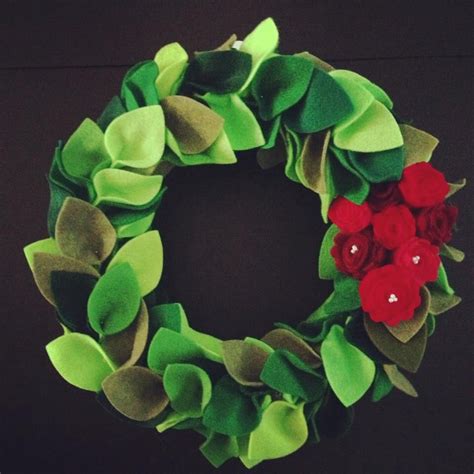 Felt Christmas Wreath by PuroLove | Ghirlande, Natale