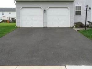 4 Tips For Sealcoating Your Asphalt Driveway - Reliable Contracting Co ...