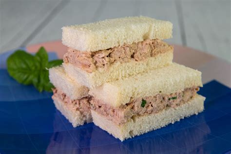 Tuna Finger Sandwiches | Ocean's