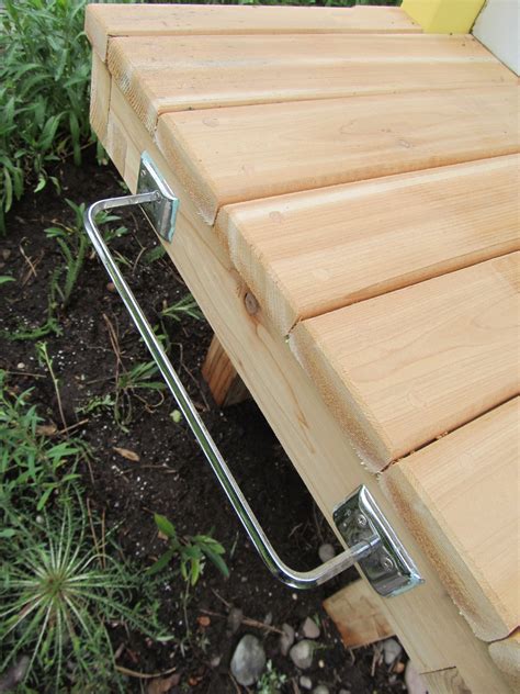 Montana Wildlife Gardener: Repurposed potting bench/ garden sideboard/ room divider/ trellis