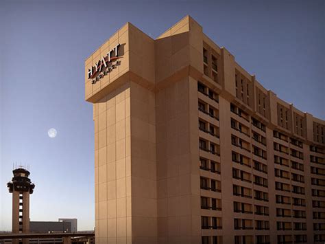 Review: Hyatt Regency DFW Airport Hotel - Wheelchair Travel