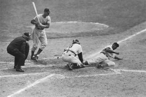 Jackie Robinson stole home in the 1955 World Series - A Hunt and Peck - Viva El Birdos