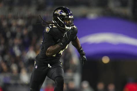 Jadeveon Clowney celebrates after getting a sack for an extra $750,000 ...