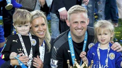 Kasper Schmeichel: Read about the goalkeeper's family and career