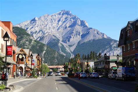 15 Most Charming Small Towns in Canada – Touropia Travel