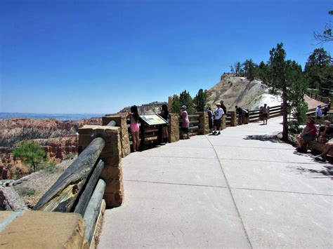 Sunset to Sunrise Point on Bryce Canyon Rim Trail - Walking The Parks