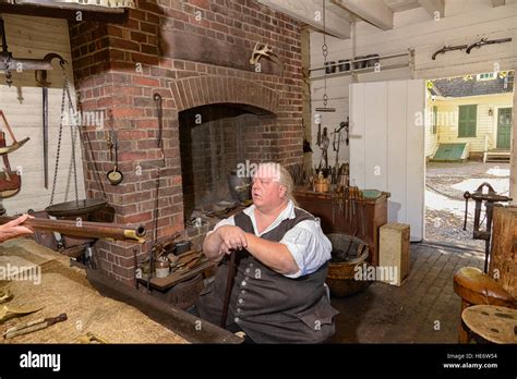 Gunsmith hi-res stock photography and images - Alamy