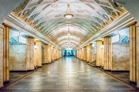 20 Moscow metro stations ranging from beautiful to absolutely ...