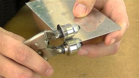 Cleaveland Tool's Edge Forming Tool How to adjust and use the edge ...