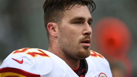 Travis Kelce With Hair / + during the fourth quarter at arrowhead ...