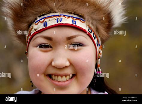 Yupik people hi-res stock photography and images - Alamy