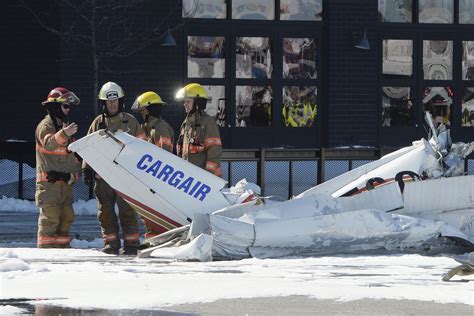 Planes collide over Canada shopping mall, numerous casualties avoided ...