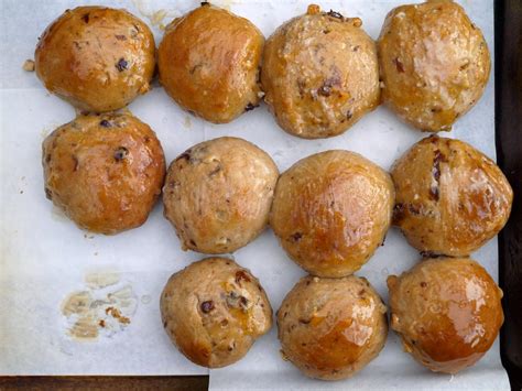 This Muslim Girl Bakes: Spiced Fruit Buns.