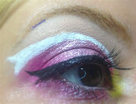 Tinklesmakeup: Eye makeup look: Disney Princess Aurora- Sleeping Beauty