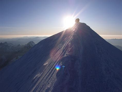 Sonnenaufgang am Gipfelgrat Foto & Bild | landschaft, berge, gipfel und ...