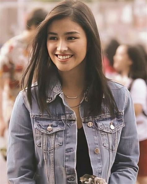 Enrique Gil and Liza Soberano on Instagram: “Prettiest 🤗 #EnriqueGil #LizQuen #LizaSoberano ...