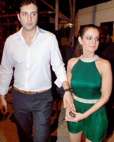 Ameesha Patel and Kanav Patel's split news