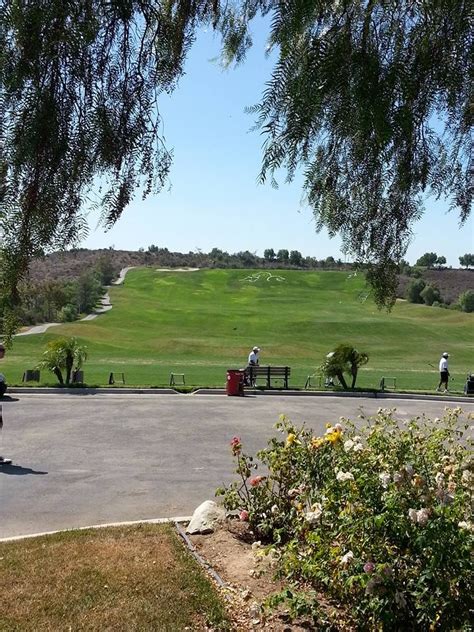 A beautiful day at Moorpark Country Club. Former Dodger Billy Ashley is here to see the golfers ...