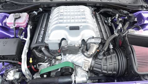 Dodge Challenger SRT Hellcat Redeye Gets a Green Blower Belt | Torque News