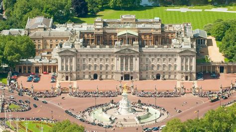 La super offerta di lavoro a Buckingham Palace