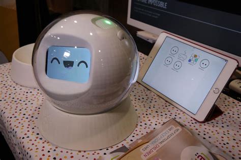 Robots at CES 2017 - Robots steal the show at CES 2017 - Pictures - CBS ...