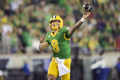 Oregon QB Dillon Gabriel Makes College Football History vs. Maryland ...