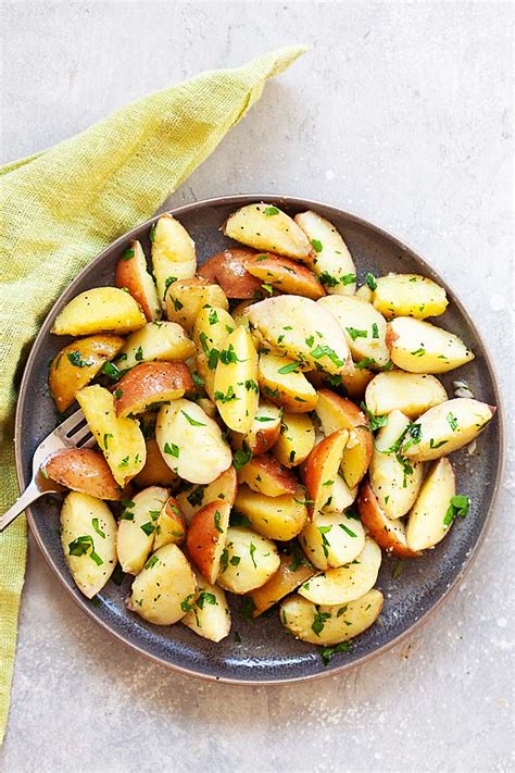 Boiled Potatoes with Parsley (5 Minutes Prep Time!) - Rasa Malaysia