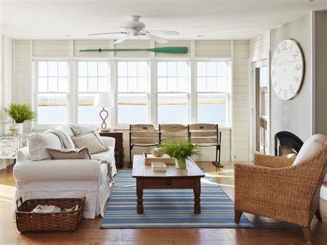 Coastal Living Room Ideas | HGTV