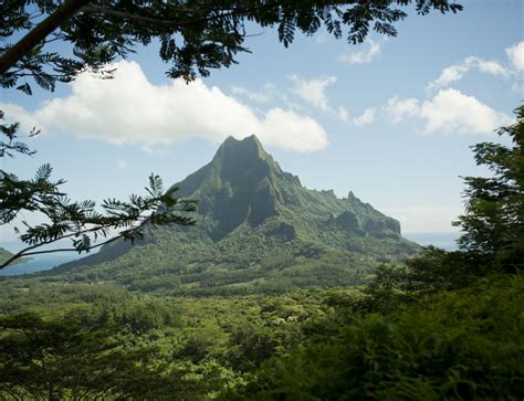 Moorea - The sister island of Tahiti - Tahiti Nui Travel