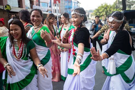 How Tharu people brought their festivals to Kathmandu (WATCH) - Babita Neupane :: Nepal Minute ...