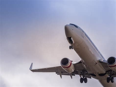 A Commercial Jet Plane on a Landing Approach Stock Image - Image of ...