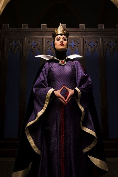 Villain’s Gallery: The Wicked Queen from ‘Snow White’ | Disney Parks Blog