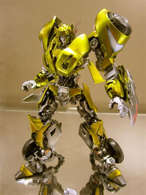 WAYLANDER: KILLER BEE (DMK-WFC Bumblebee kitbash) | Transformers art ...