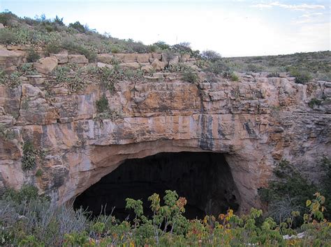 carlsbad-caverns-entrance - EscapingAbroad.com