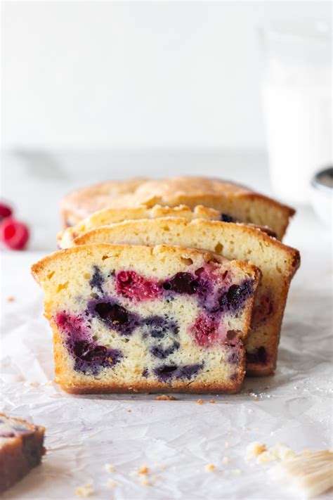 triple berry creme fraiche cake » Kanole