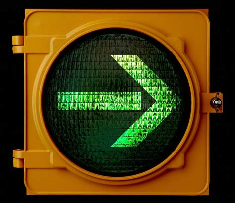 Right Turn Traffic Light Arrow Stock Image - Image of light, concept: 10895875 | Street light ...