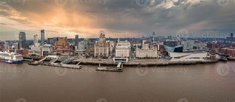 Beautiful aerial panoramic view of the Liverpool city skyline 5089802 ...