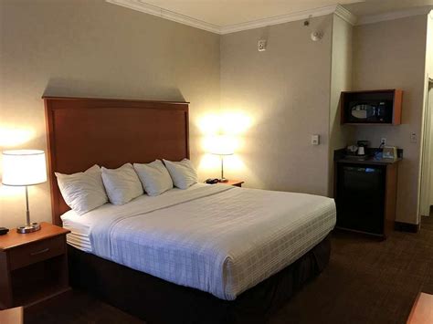 Best Western Thunder Bay Crossroads Rooms: Pictures & Reviews - Tripadvisor